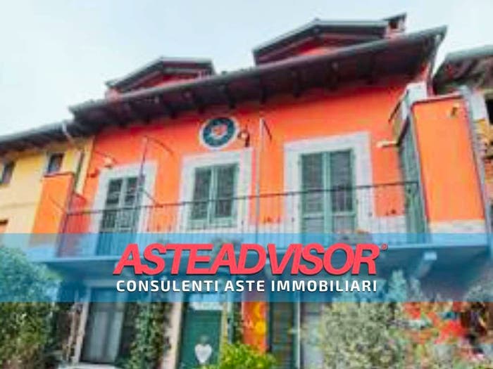 Casa con 6 locali in vendita in Via Cavour, Centro, Quattordio