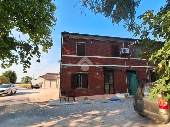 Casa trilocale in vendita in Via Narsete, Carpinello, Forlì