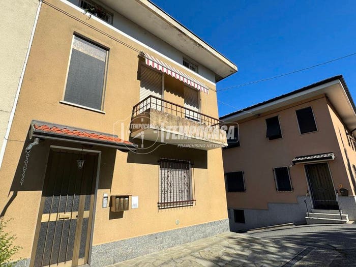 Appartamento quadrilocale in vendita in Via Giuseppe Garibaldi, Centro, Cossato