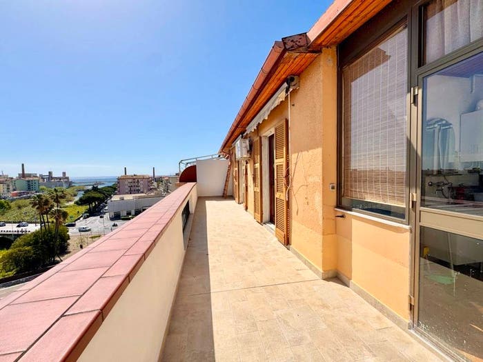 Appartamento quadrilocale in vendita in Via Argine Destro F Scajola, Porto Maurizio, Imperia