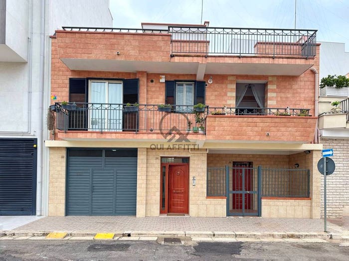 Casa con 6 locali in vendita in Via Plinio, Inps Trinità, Andria