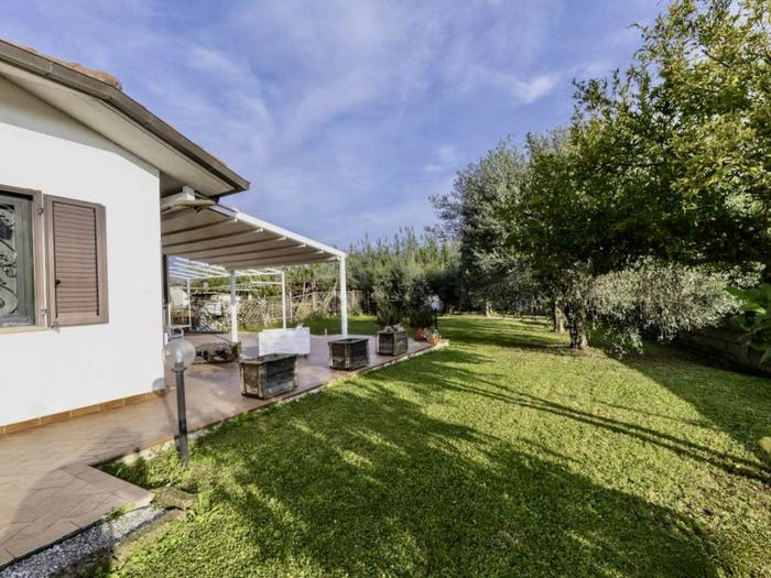 Casa con 6 locali in vendita in Via Visignano, Titignano Visignano, Cascina