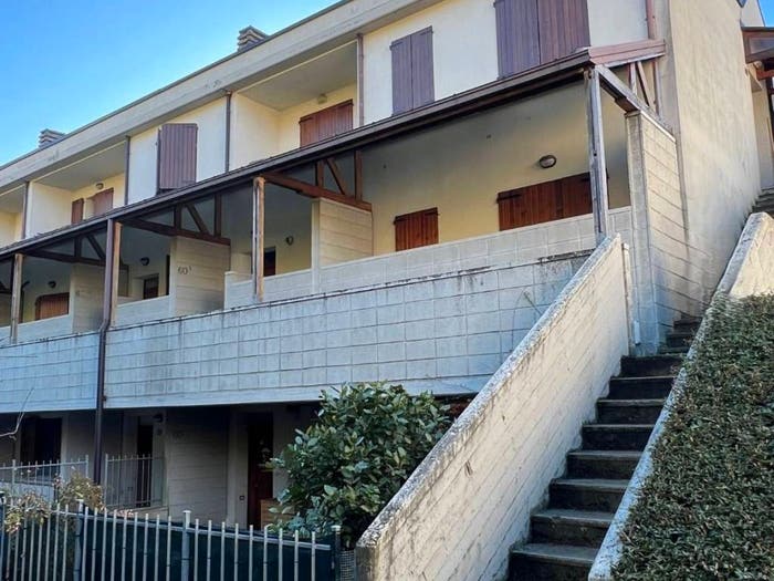 Appartamento trilocale in vendita in Via San Michele, Centro, Monghidoro