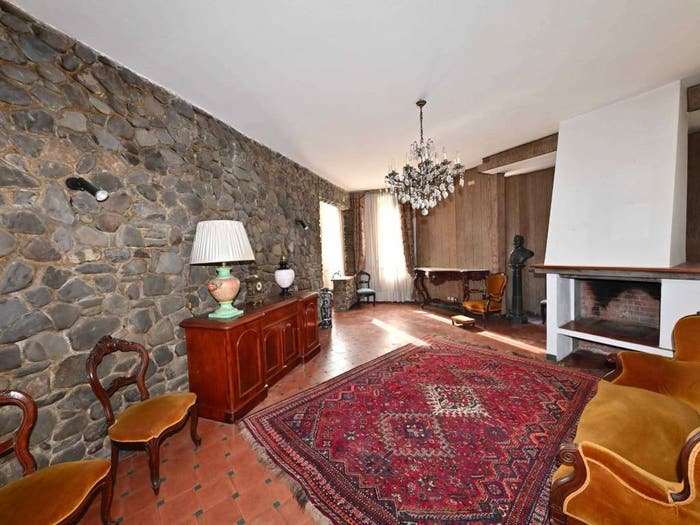 Casa con 6 locali in vendita in Viale Armando Diaz, Monte San Savino