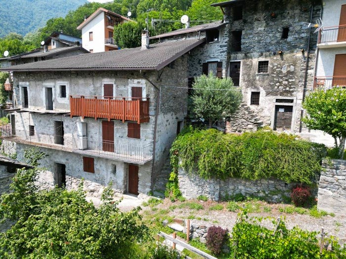 Casa trilocale in vendita in Via Biolo, Ardenno