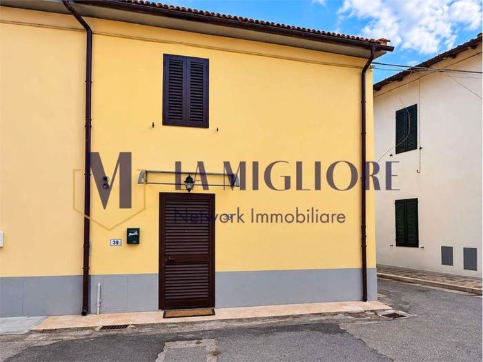 Casa trilocale in vendita in via Bagnolo, Fornacelle, Montemurlo
