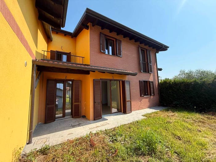 Casa con 6 locali in vendita in Via Mastri Muratori, Gornate Olona, GornateOlona