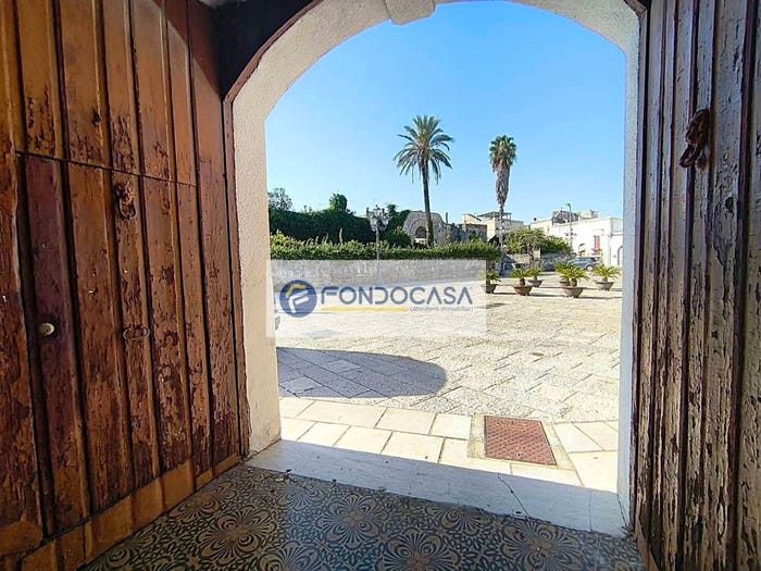 Casa con 6 locali in vendita in piazza Martini, Sanarica