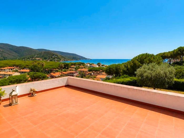 Casa con 6 locali in vendita in Marina Di Campo, Campo nell'Elba