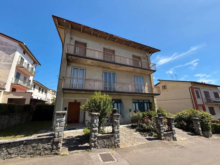 Appartamento con 5 locali in vendita in Via Giovanni Battista Michelini, Soci, Bibbiena