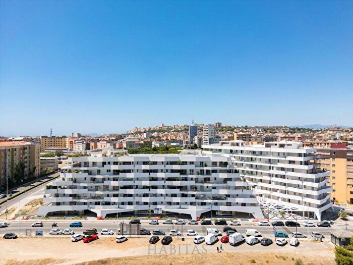 Appartamento quadrilocale in vendita in Via Giuseppe Biasi, Piazza Giovanni XXIII, Cagliari
