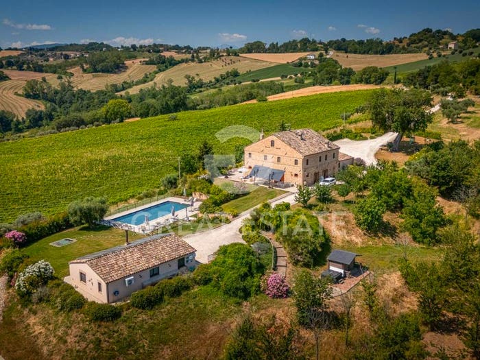 Casa con 6 locali in vendita in Contrada Fontemaggio, Servigliano