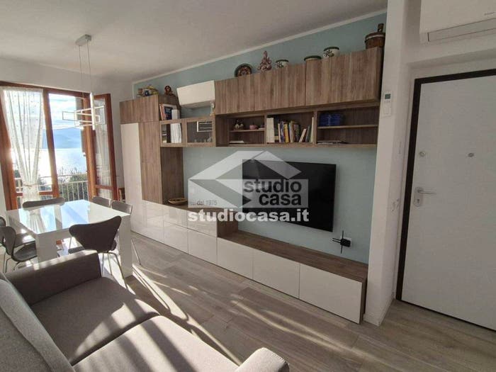 Appartamento trilocale in vendita in Centro, Riva di Solto