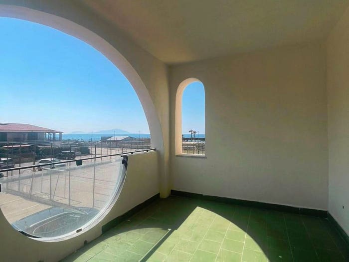 Casa quadrilocale in vendita in Viale delle Rose, Pinetamare, Castel Volturno