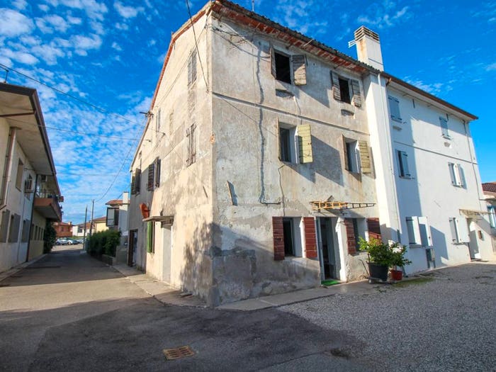 Casa con 6 locali in vendita in Via Conti Agosti, Centro, Mareno di Piave