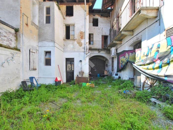 Casa con 6 locali in vendita in Via Galielo Ferraris, Centro, Livorno Ferraris