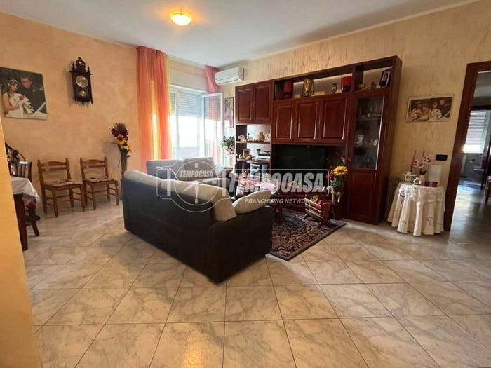 Appartamento trilocale in vendita in Via Busto Arsizio, Buscate