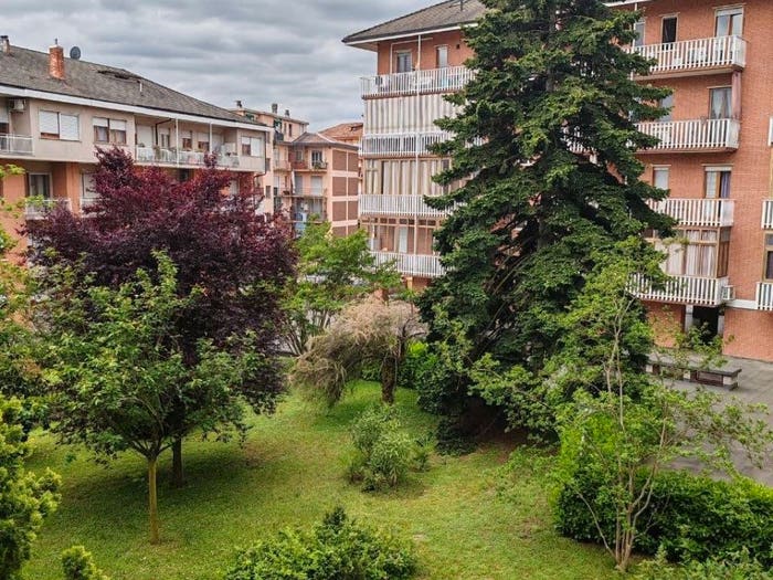 Appartamento trilocale in vendita in Via Valence, Stadio, Asti