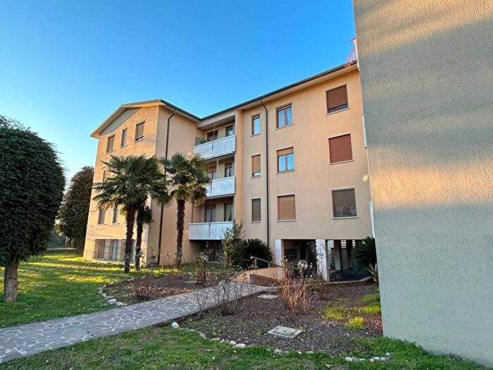 Appartamento trilocale in vendita in Via Goffredo Mameli, San Lorenzo, Parabiago