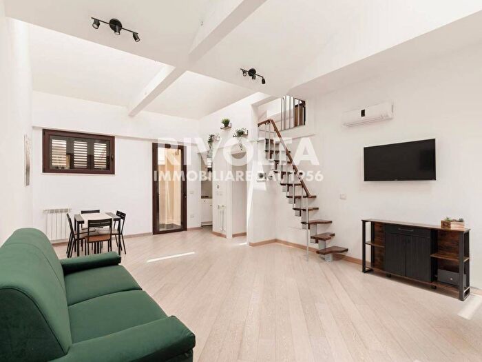Appartamento quadrilocale in vendita in Viale di Trastevere, Trastevere, Roma