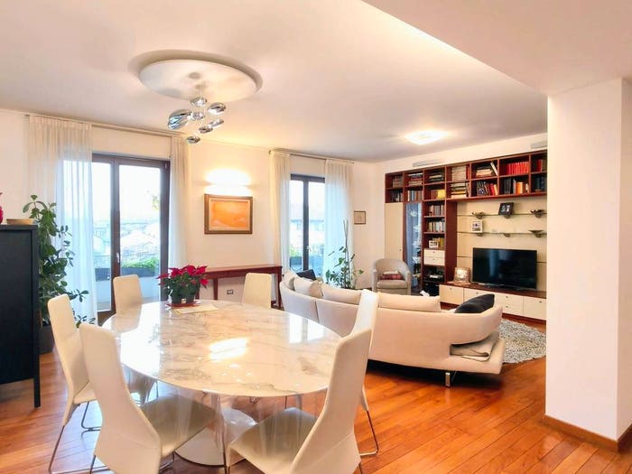 Appartamento con 5 locali in vendita in Via Pasquale Sottocorno, Piave Tricolore, Milano