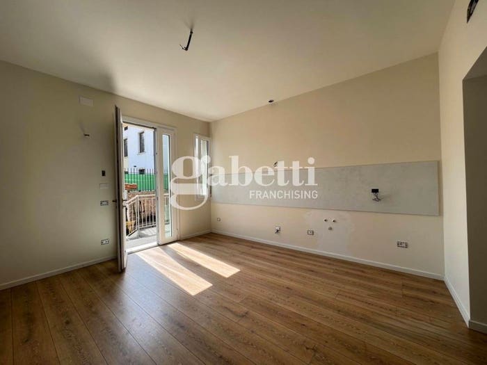 Appartamento trilocale in vendita in Via Mario Calderara, Novoli, Firenze