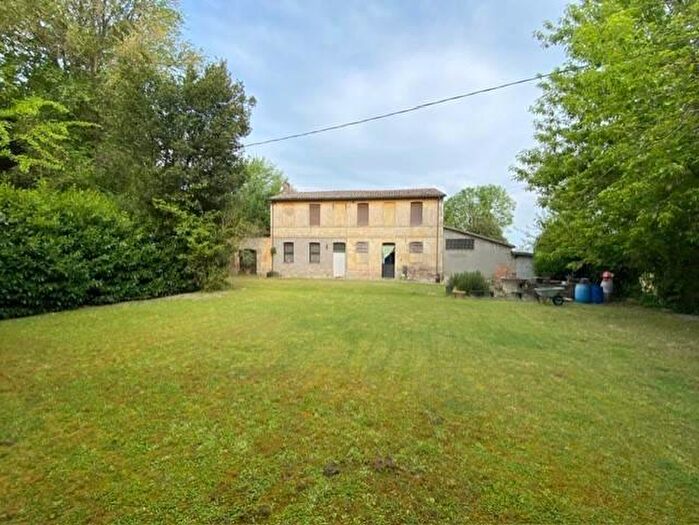 Casa quadrilocale in vendita in Via Voltuzza, Forli'