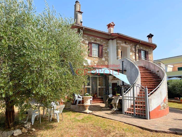 Casa con 6 locali in vendita in Via Braccianese, Osteria Nuova, Roma