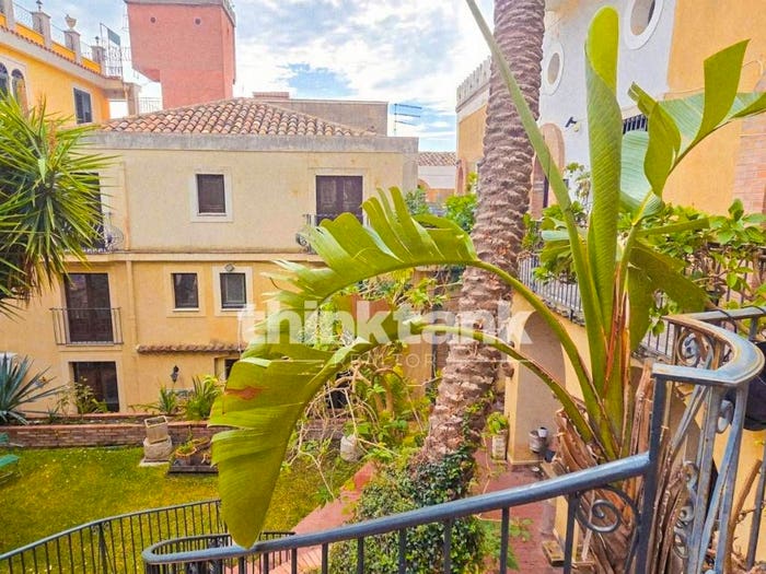 Appartamento con 5 locali in vendita in Corso Umberto, Centro, Taormina