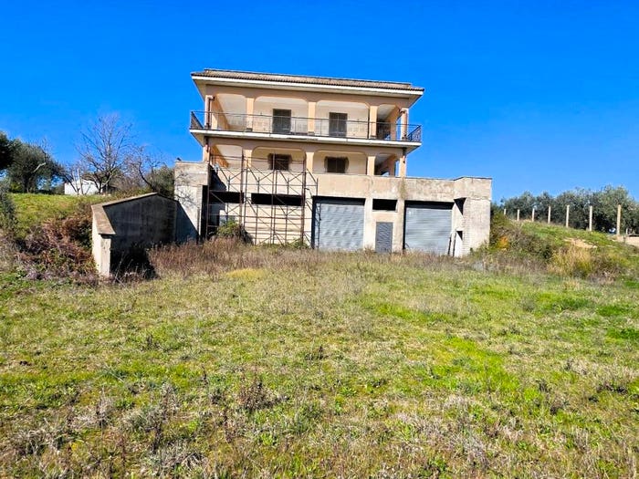 Appartamento trilocale in vendita in Via Colle Nasone, Cecchina, Albano Laziale