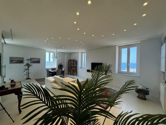 Appartamento quadrilocale in vendita in viale di Antignano, Antignano Banditella, Livorno