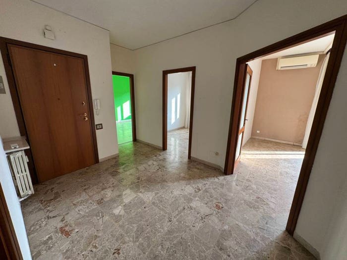 Appartamento con 5 locali in vendita in Centro, Mirandola