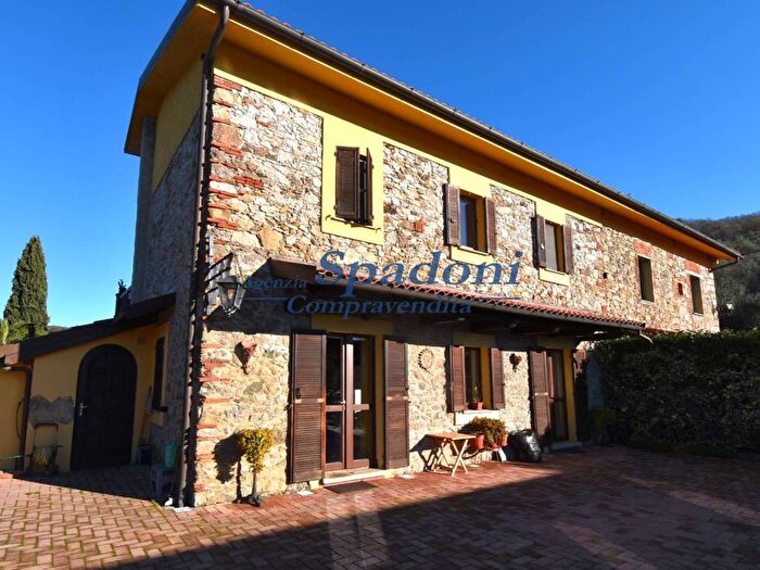 Casa con 6 locali in vendita in Via Perticaia, Serravalle Pistoiese