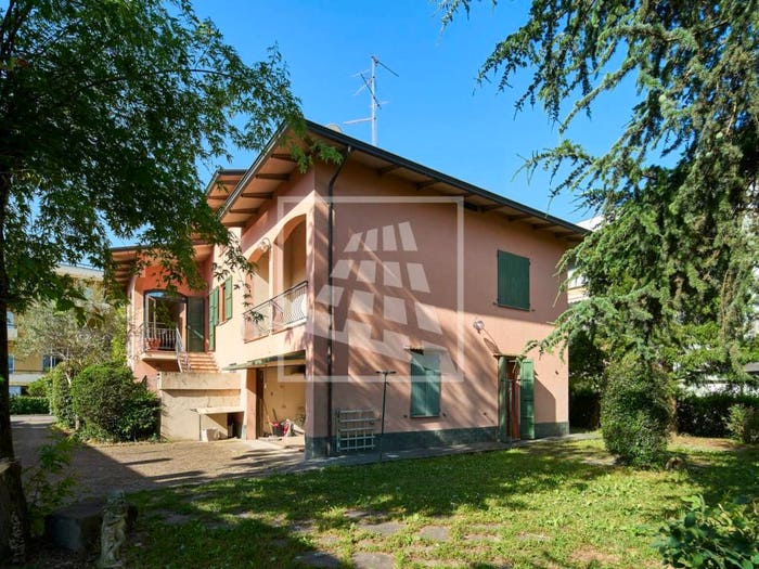 Casa con 5 locali in vendita in Via Arturo Toscanini, Centro, Castelnovo di Sotto