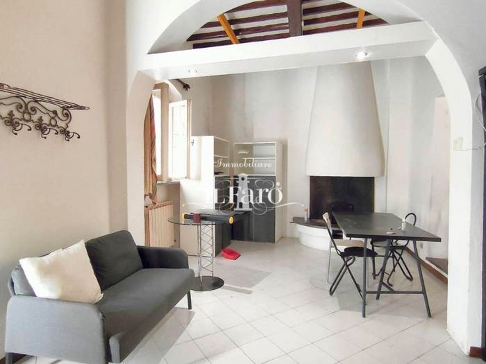 Casa trilocale in vendita in Via Santa Maria, Santa Maria, Pisa