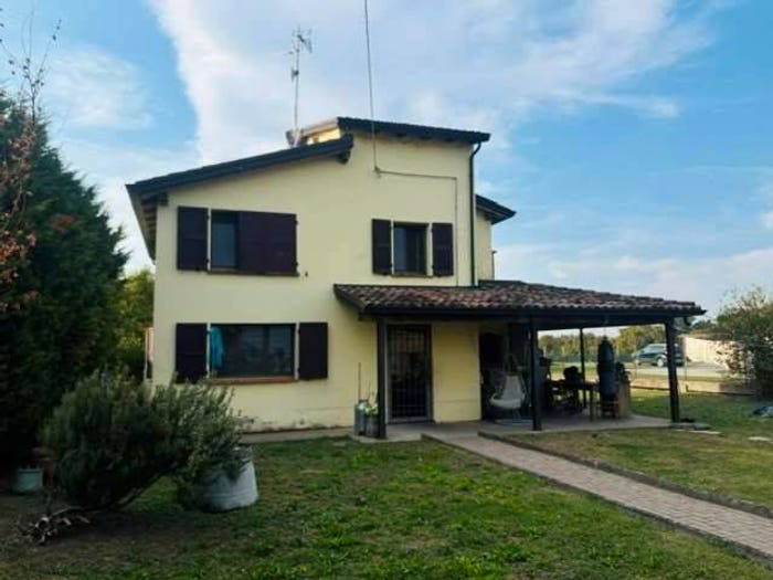 Casa con 6 locali in vendita in Contrada Della Chiesa, Busseto