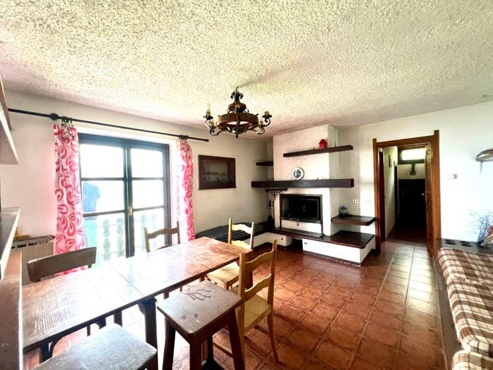 Appartamento trilocale in vendita in Via Piave, Margno