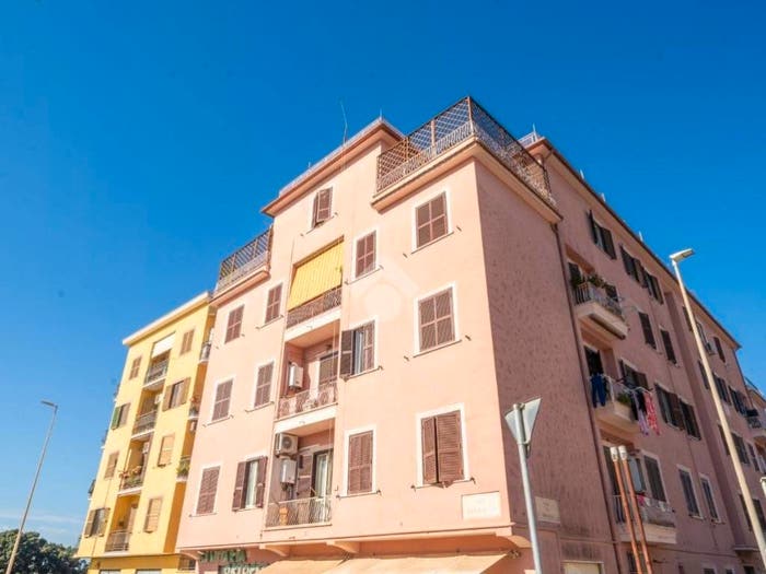 Appartamento trilocale in vendita in Via dei Rangoni, Casetta Mattei Corviale, Roma