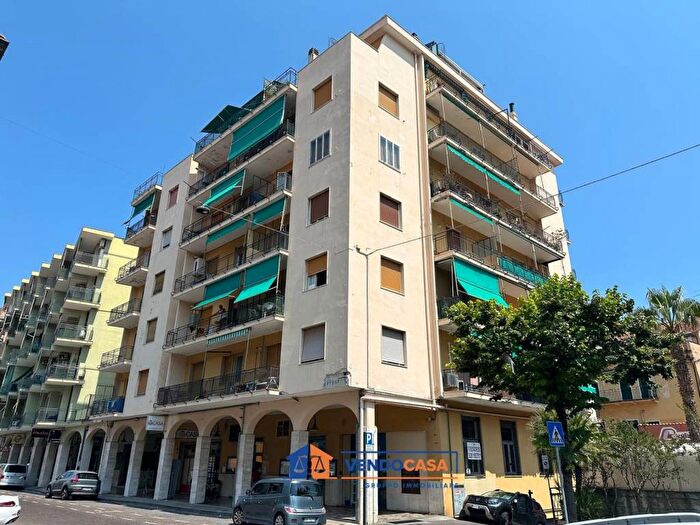 Appartamento trilocale in vendita in Corso Europa, Centro, Loano
