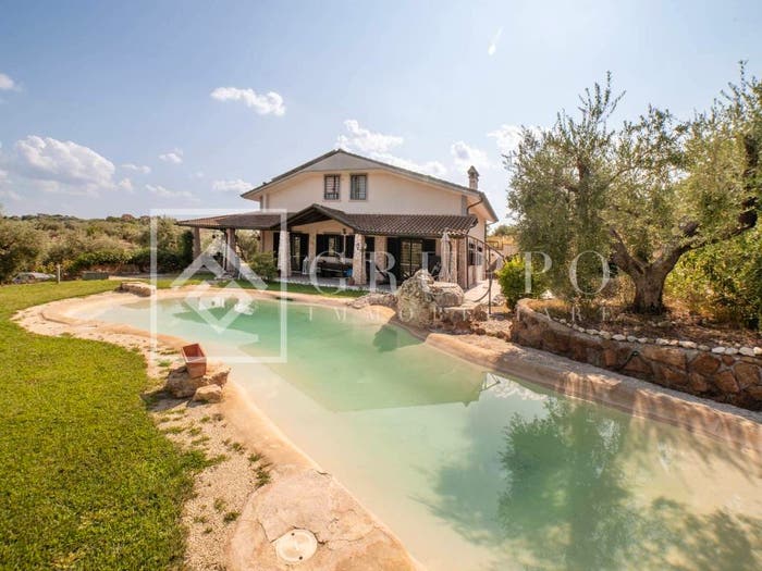Casa con 6 locali in vendita in Via Antonio Moscatelli, Mentana
