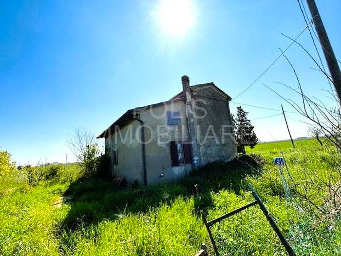 Casa con 6 locali in vendita in Mirandola