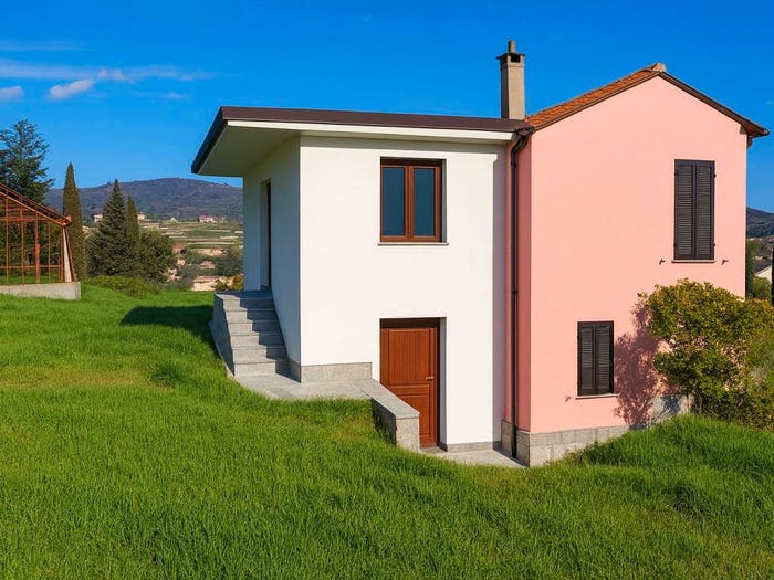 Casa con 6 locali in vendita in Strada Poggi, Piani Torrazza, Imperia