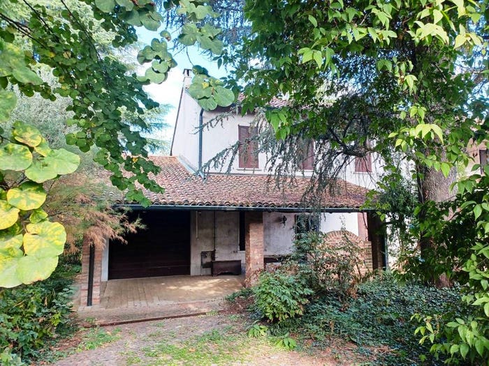 Casa con 6 locali in vendita in Via Ospedale Corazza, Centro, Maleo