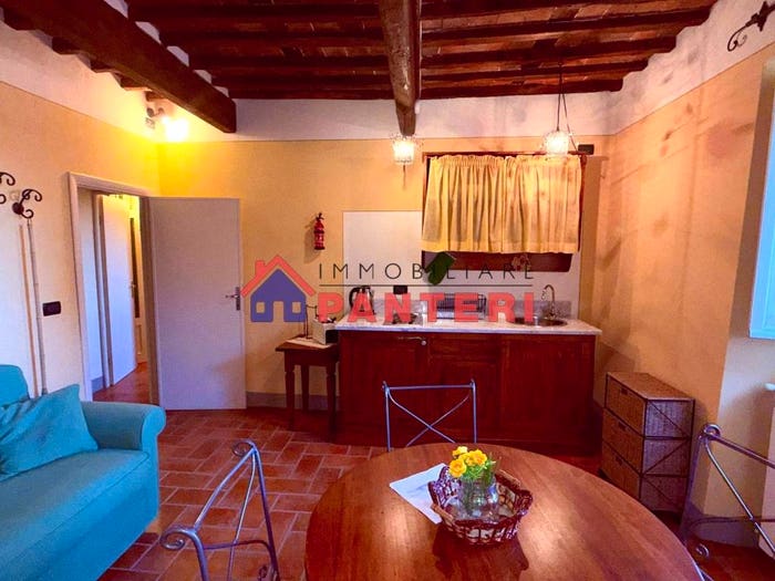 Casa con 6 locali in vendita in Piazzetta dei Caduti, Castelli Pescia Nord, Pescia