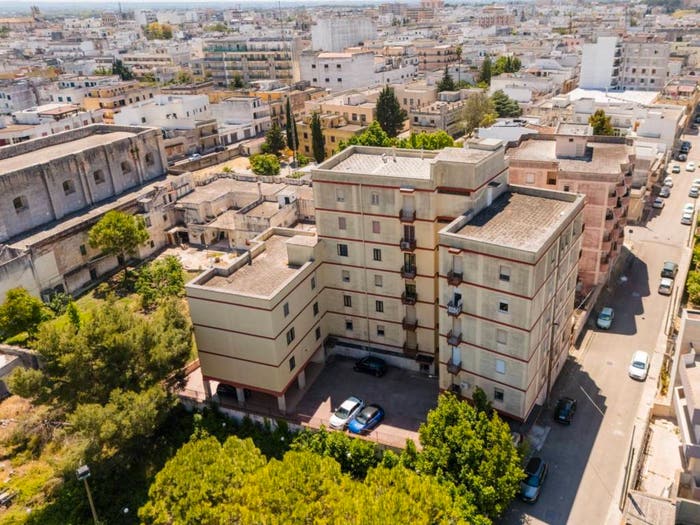 Appartamento con 6 locali in vendita in Via Napoli, Centro, Galatina