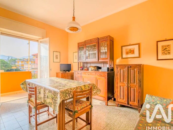 Appartamento trilocale in vendita in Via Giuseppe Verdi, Centro, Loano