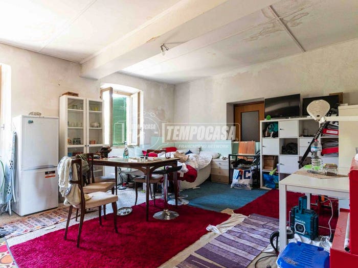 Casa con 6 locali in vendita in Centro, Rogeno