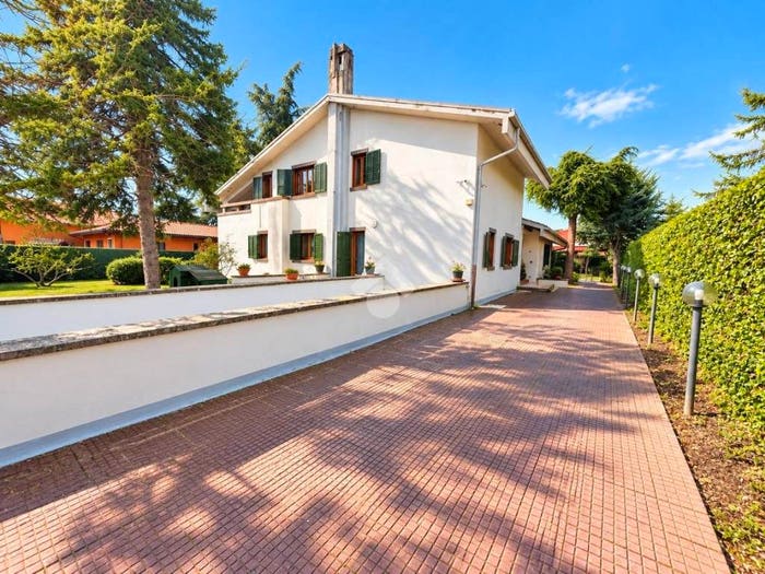 Casa con 6 locali in vendita in Via marconi, Centro, Avezzano