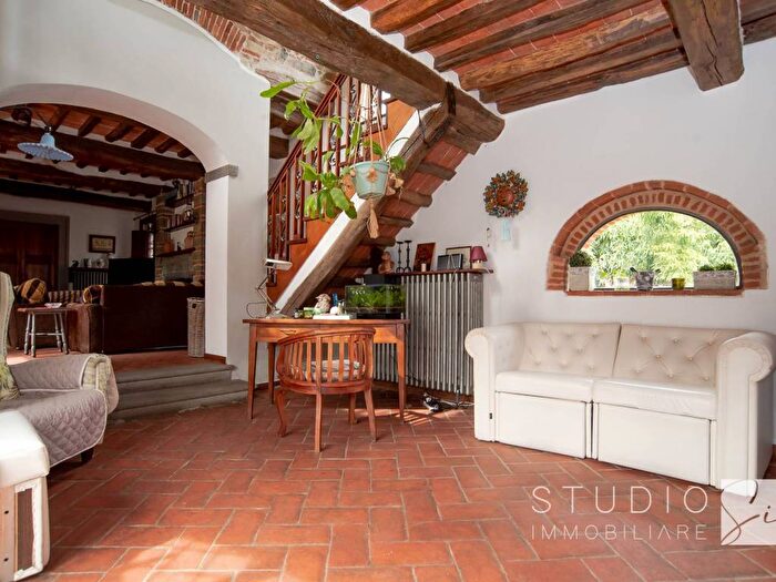 Casa con 6 locali in vendita in Via Vinacciano, Serravalle Pistoiese