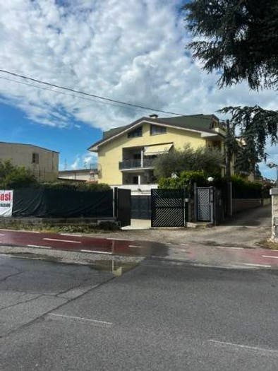 Appartamento bilocale in vendita in Via Provinciale Capena Bivio, Capena